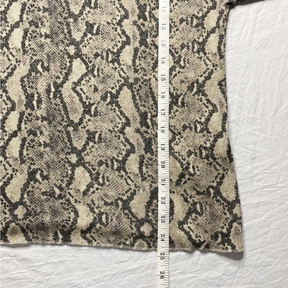 ZARA Multicolor Snake Soft-Touch Long Sleeve Blouse Size Medium Animal Print - Picture 8 of 8